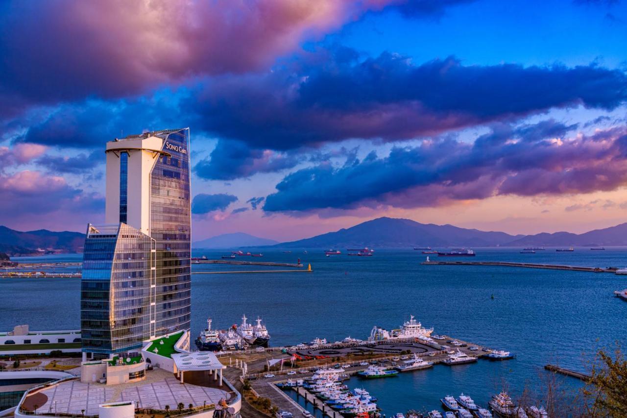 Sono Calm Yeosu Hotel Екстериор снимка