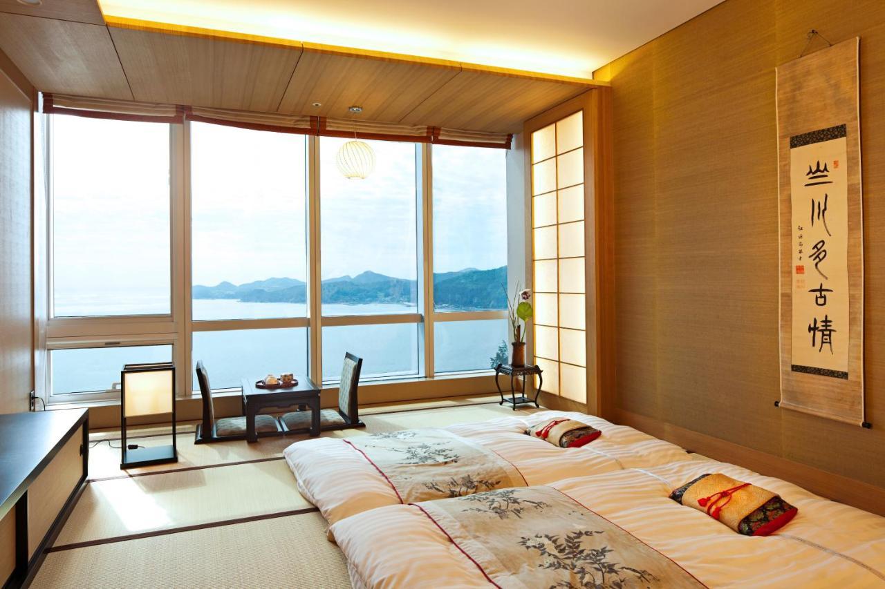 Sono Calm Yeosu Hotel Екстериор снимка