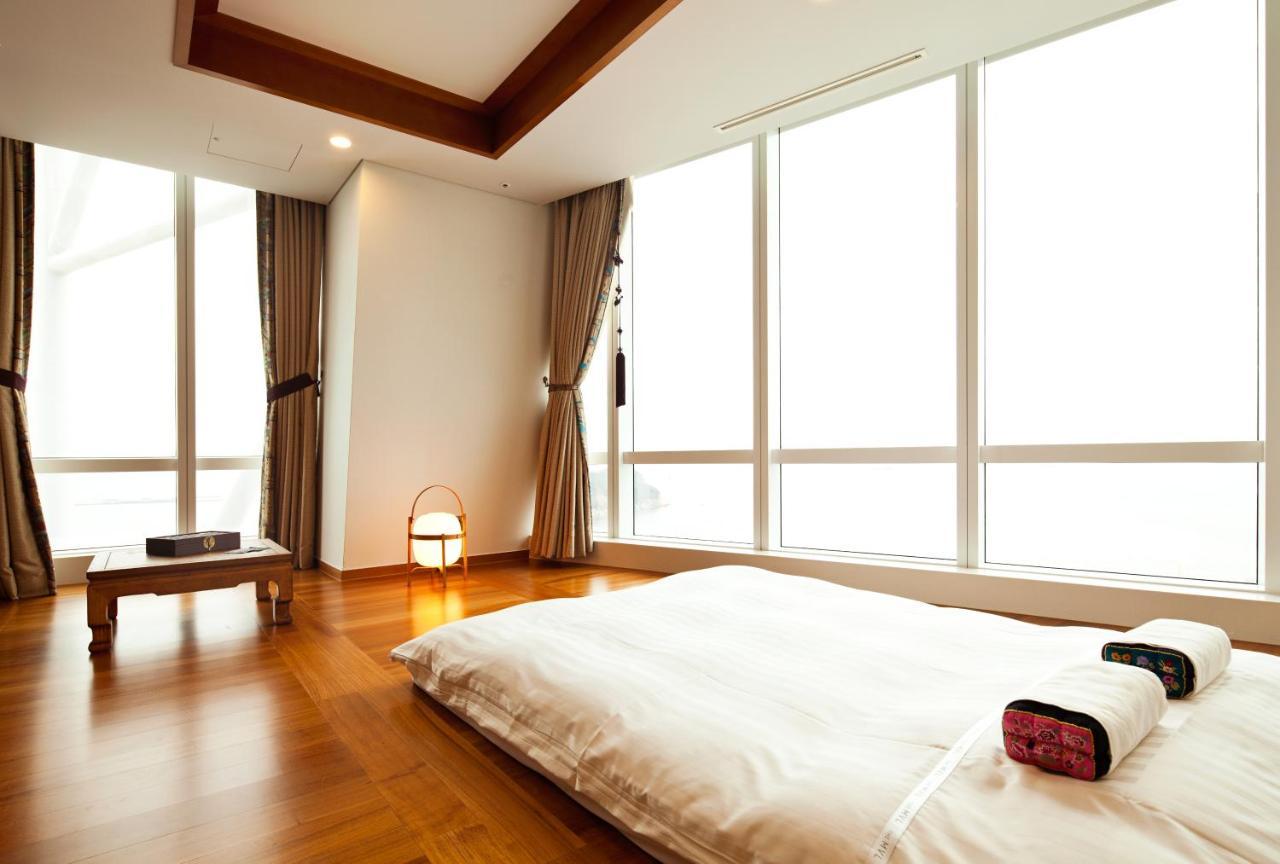 Sono Calm Yeosu Hotel Екстериор снимка